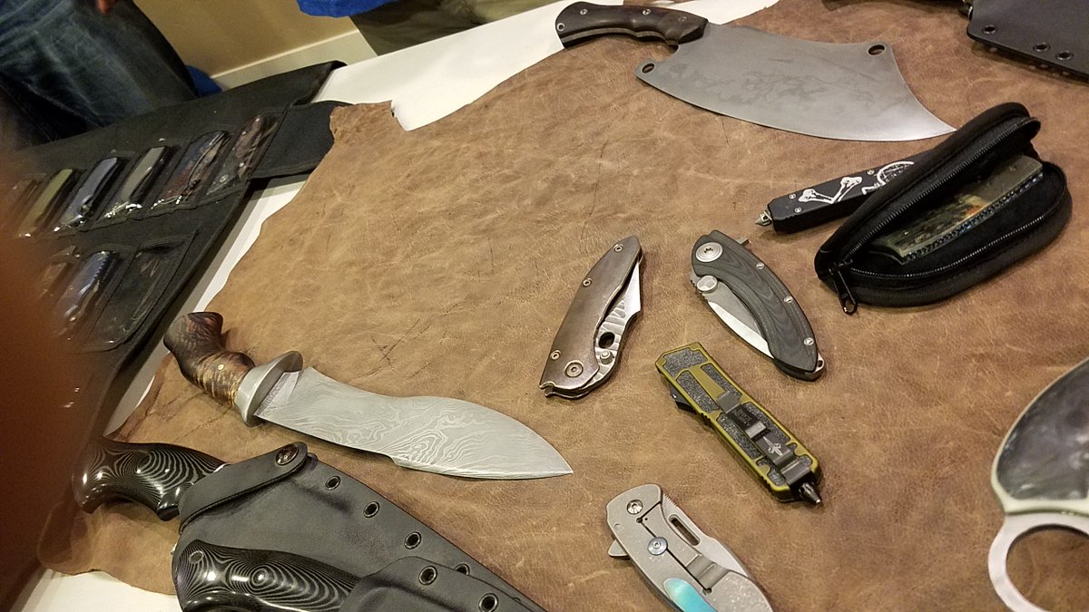 ViperSharp's tweet image. RT What is your preferred knife style? OTF, Folder, Fixed, Drop point, Other? #vipersharp #knife #knives #knifesharpening #knifesharpener