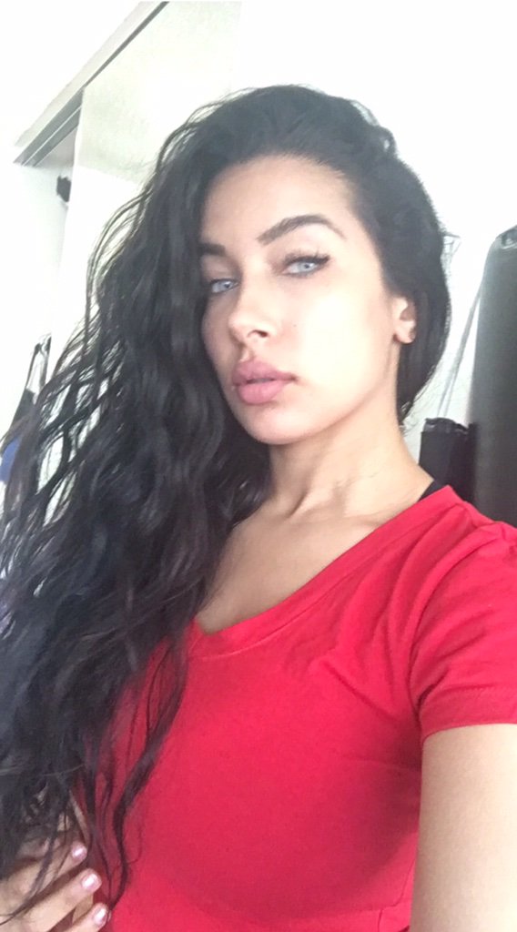 Happy Monday https://t.co/ScF8wOclRG