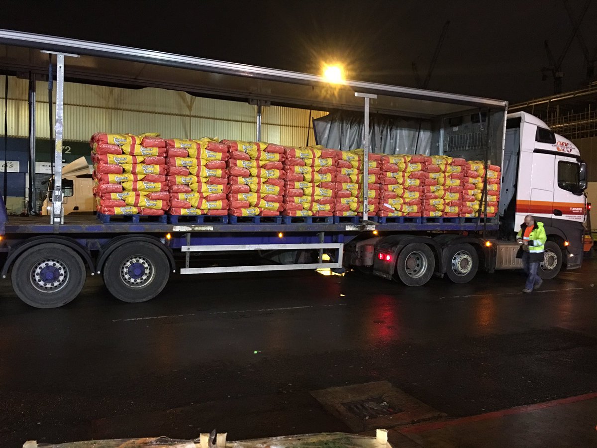 PIFRUITS's tweet photo. Best chipping Potatoes only on P&amp;I Fruits fresh delivery everyday top quality from QV @QVFoods https://t.co/XJ6SoRQAZQ