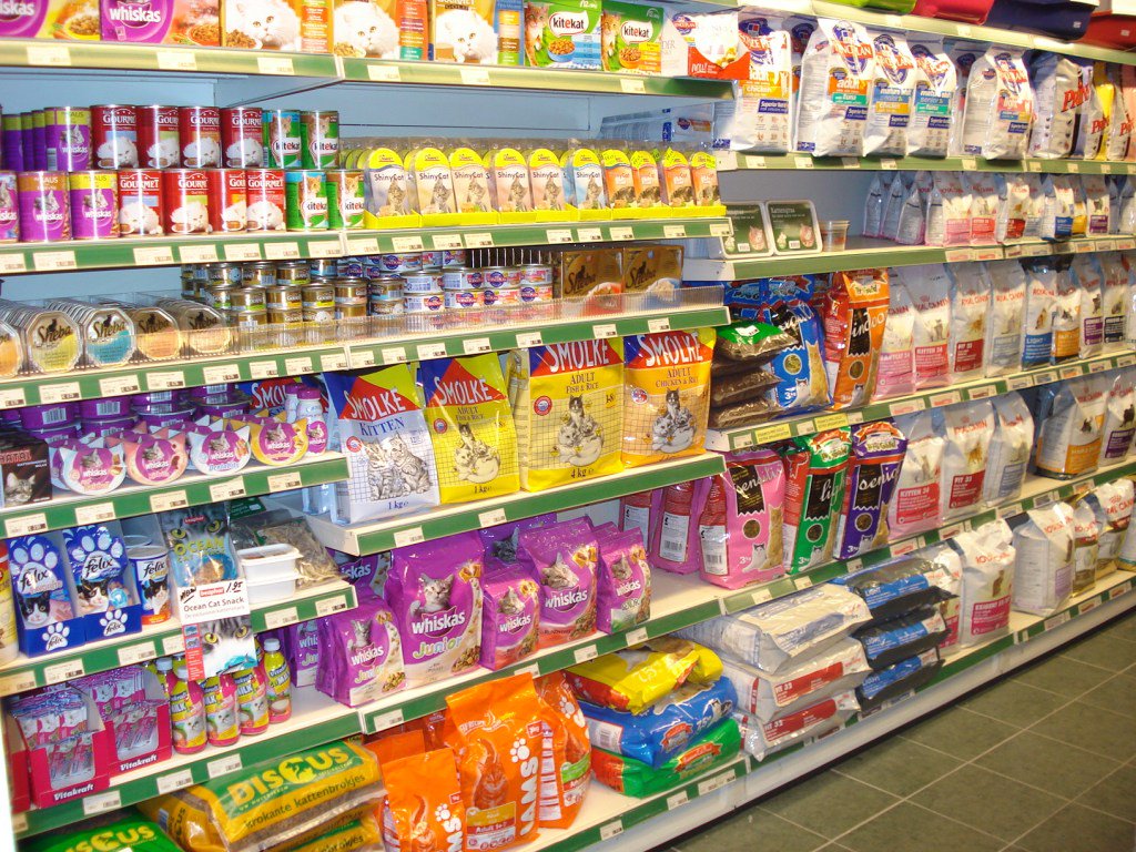 Waar vind ik gezonde kattenvoeding? blog.voervancato.nl/2017/03/06/waa…