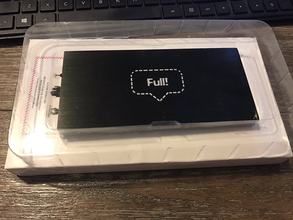 It's a bittersweet day. I'm giving away my LAST Supercell power bank! Follow and RT for a chance to win! I ship anywhere! 🌎