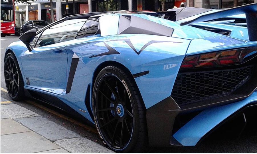 The_Supercar's tweet photo. Baby Blue never looked so good. Stunning Lamborghini Aventador Super Veloce in Sloane Street. https://t.co/LkLP0h10ls