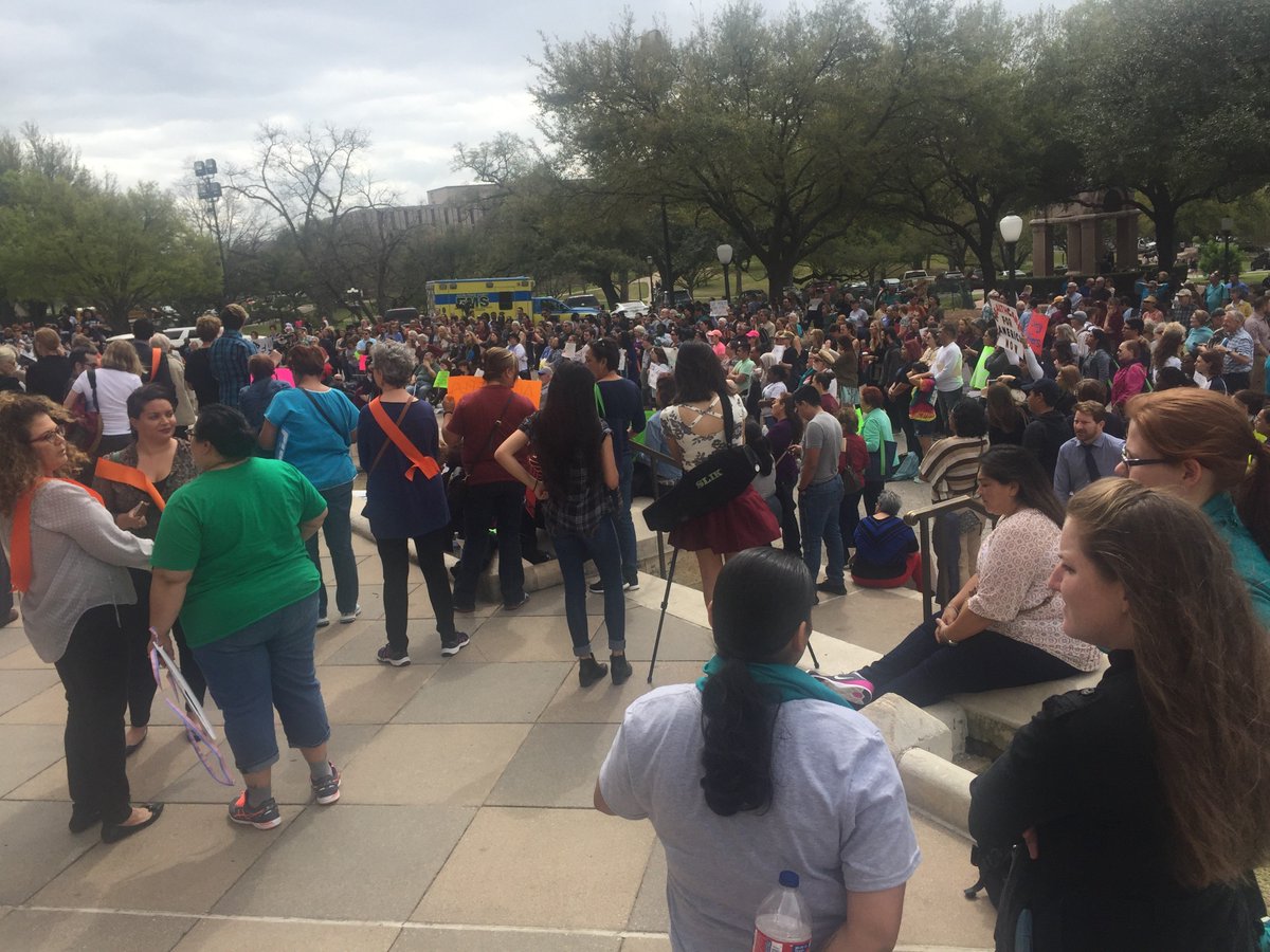 ronereynolds's tweet photo. Today, I joined @CoverTexasNow to rally for quality affordable health care in Texas. #TeamReynolds #HealthCareMatters https://t.co/agDH2XwcnH