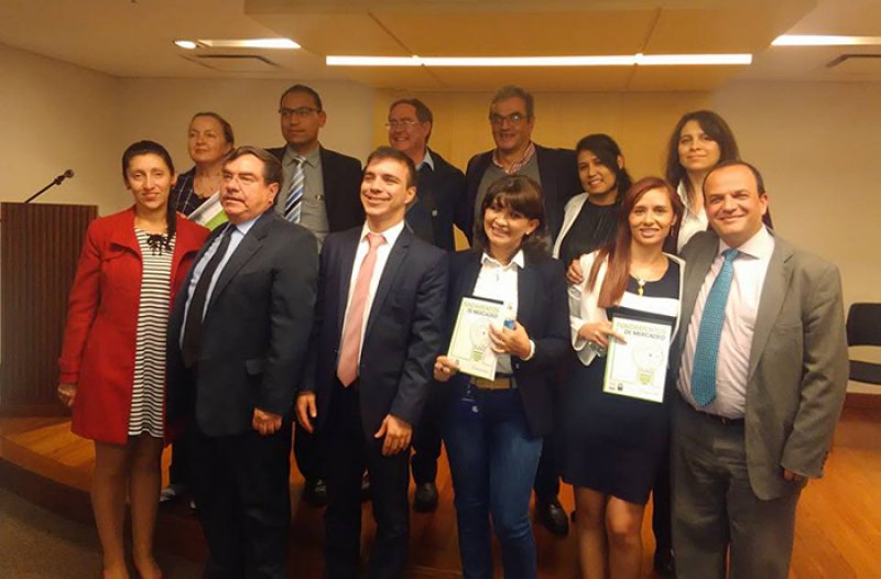santotobogota's tweet photo. Facultad de Mercadeo presenta Fundamentos de Mercadeo https://t.co/WH80a3aC7n https://t.co/vr0Q3Fjazy