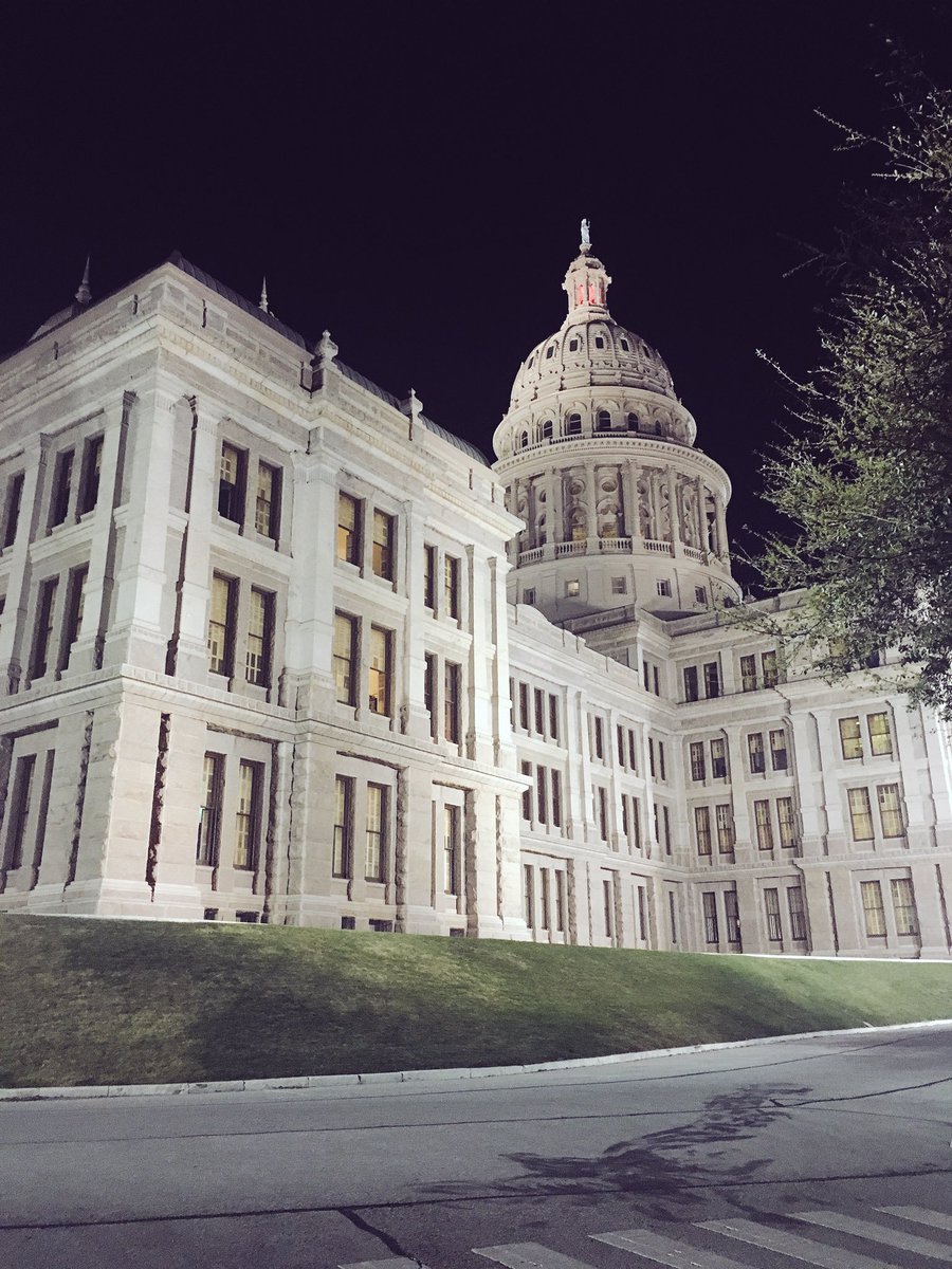 HakesSavannah's tweet photo. Austin, TX ❤️💙 https://t.co/OiZkHQyerj