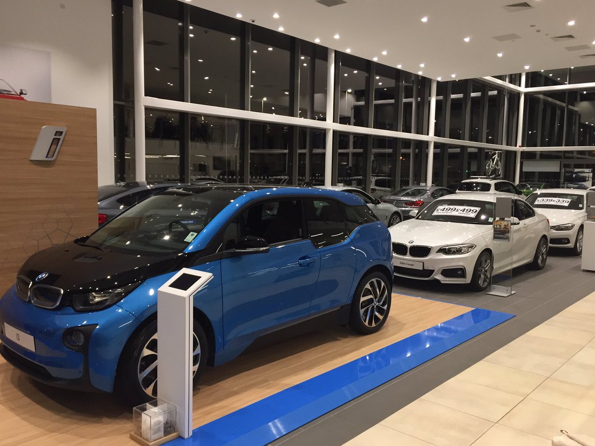 LongmanCarPlate's tweet photo. Electric Cars now a regular sight on offer at car showrooms. Dundee leading Scottish City with Electric Taxis &amp; most recharging power points https://t.co/Fqz1tbDZiX