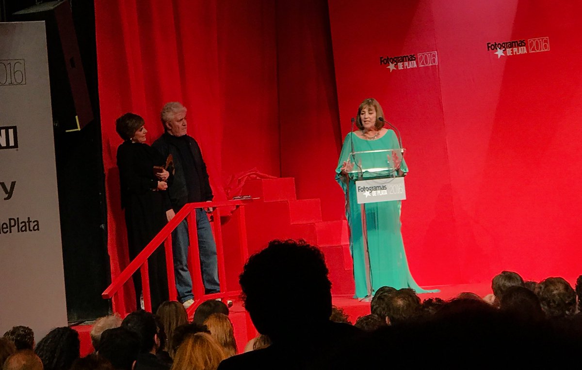 mividarueda's tweet photo. El consejo de Carmen Maura a las actrices jóvenes: "En esta profesión solo hay que ser de verdad". #FotogramasdePlata https://t.co/5dIFo4sBhM