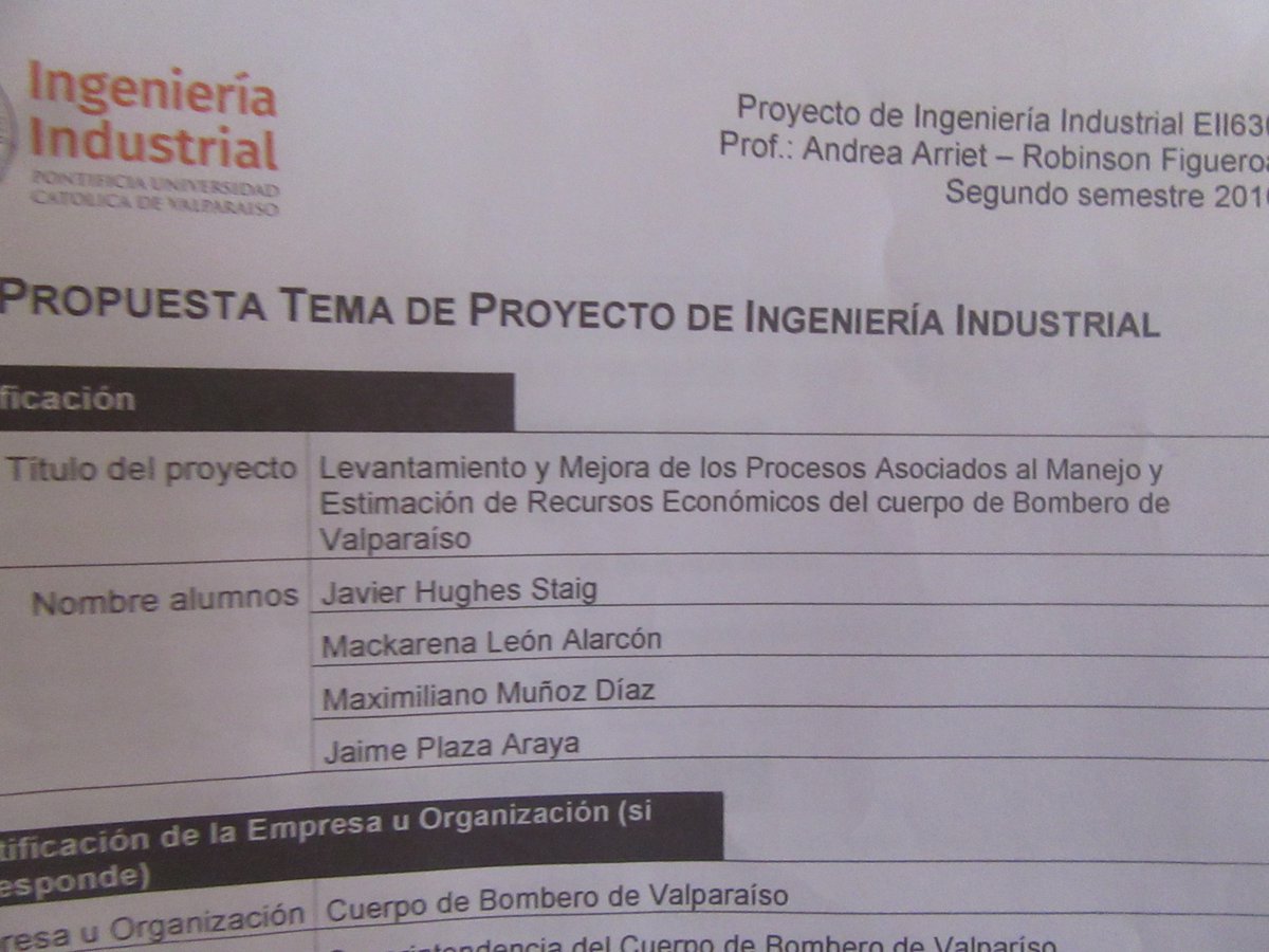 CBV1851's tweet photo. Alumnos de Ingeniería Industrial "PUCV", presentan a Of. Grles. Proyecto de Manejo de Recursos para nuestra Institución https://t.co/09pFWxoNPt