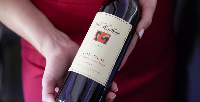 How different does #wine taste when you are flying? <a href="/VirginAustralia/">Virgin Australia</a> and <a href="/StHallettWines/">StHallettWines</a> try to find out. #travel  gourmetontheroad.blogspot.com.au/2017/03/does-w…