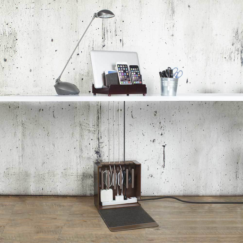 DesignFixHome's tweet image. antithesis to #techclutter @gr8usefulstuff #electricalcords #declutter #homehappynow greatusefulstuff.com/tech-storage-a…