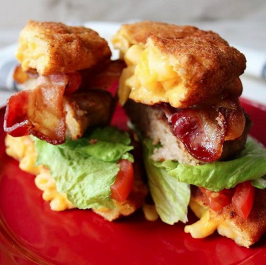 TheBaconPartyLA's tweet photo. You found gold with this Mac N Cheese Pork Bacon Burger treasure! #baconupgrade 🧀🥓 https://t.co/jeQyn7NDYT https://t.co/cCawjDJsMd
