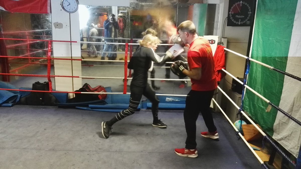 Ian_Gaughran's tweet photo. Good night spent in @n7boxingacademy watching and interviewing @lynnharveyboxer and Carl McDonald as they prepare for April 1 @IABB_IRELAND https://t.co/3uSQnGUpEV
