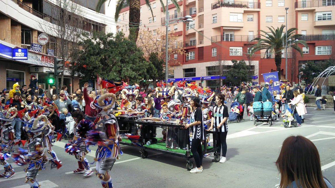 La peña, tras una difícil deliberación, hemos decidido otorgar el premio #RumberaDePlata a los infantiles de <a href="/CCambalada/">Comparsa Cambalada</a>. Enhorabuena