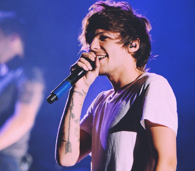 sendelounorlove's tweet image. I'm happy when I sing with you.