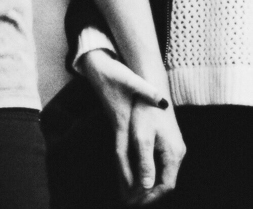 sendelounorlove's tweet image. I stop singing and I remember how happy we were yesterday.