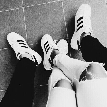 sendelounorlove's tweet image. I stop singing and I remember how happy we were yesterday.