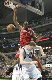 LebronCalc's tweet photo. On Mar 01, 2012 vs @TrailBlazers @KingJames had 38pts and passed @Real_T_Mac (18,381) on NBA PTS List #StriveForGreatness #LebronCalculator https://t.co/FpE53kIU1L