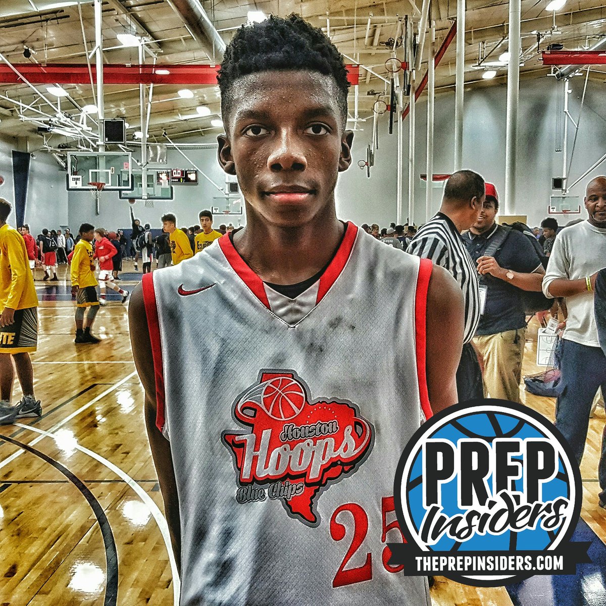SpencerLPulliam's tweet photo. 2021 6'2 G Chris Felix brought athleticism, playmaking, and excellent energy to Houston Hoops Blue Chips (TX) lineup at #LucasASWeekend. https://t.co/mJD8bJHtXq