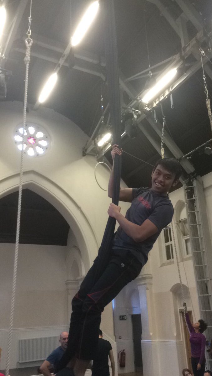 Irfan_azwardi's tweet photo. Never would I imagine I will be able to do these. #circusdance #projectweek https://t.co/bHzP72Hbkm