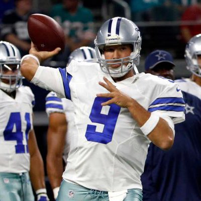 DemBoyzNation's tweet photo. Best #Cowboys Player of All-Time
  
Round of 32  

Retweet for Tony Romo 
Like for Travis Frederick 

#CowboysNation https://t.co/unxu4LMRXH