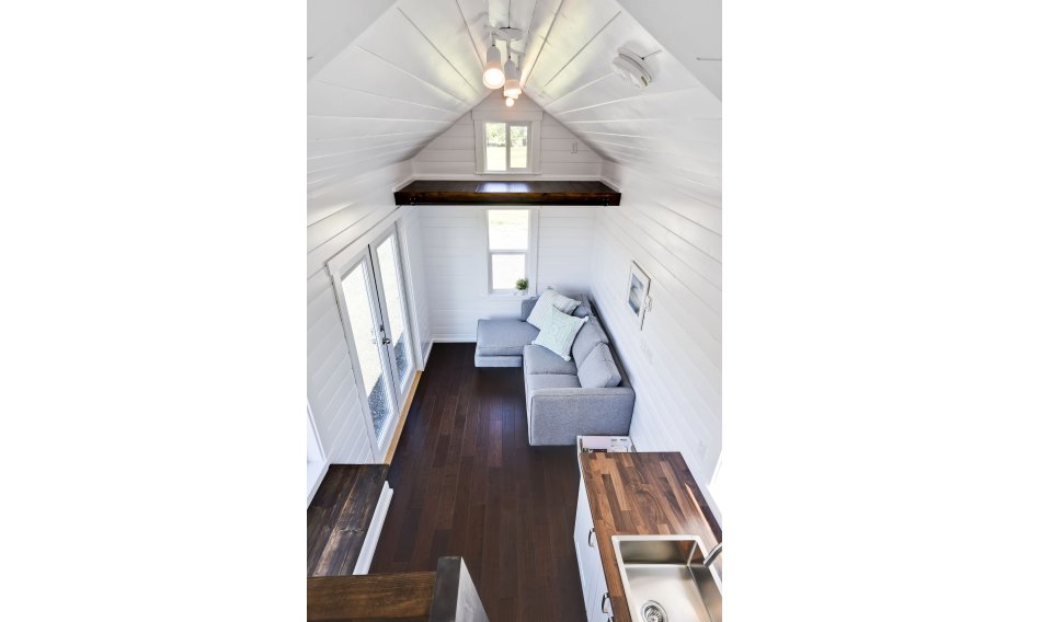 realtinyhouse's tweet photo. Custom Tiny Home built by Mint Tiny Homes in Canada https://t.co/3qH8kokQYJ