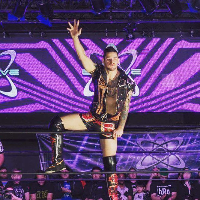 Antnyhenry's tweet photo. The way things should be! #evolve #evolvewrestling #evolve79 https://t.co/yVEmfusleT https://t.co/UYGv19hRX3