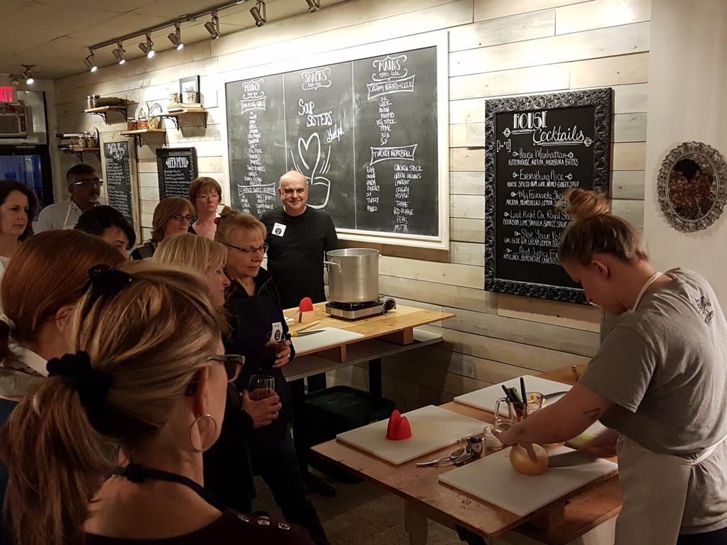 guelphsoupsistr's tweet photo. Chef Becky shows how it's done!! Chop chop.. @39CardenStreet. Soup and for Guelph women in crisis @gwwic https://t.co/ujpsRPpXFq