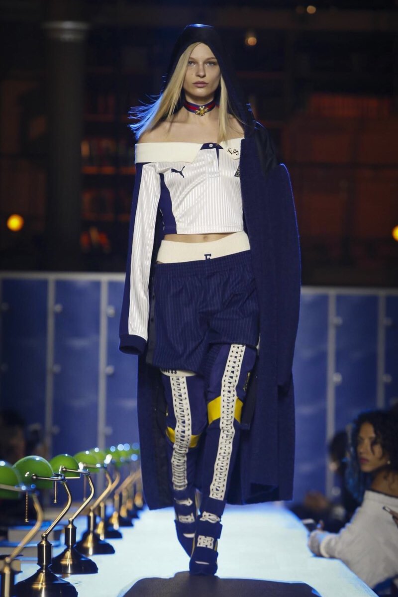 MODmagazine's tweet photo. #FENTYxPUMA Fall/ Winter 2017 Collection 🔥🔥🔥 #PFW https://t.co/JVl1d7EBhY
