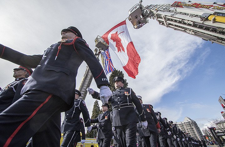 For the fallen: Hundreds of firefighters march in memory of their fallen at Victoria memorial dlvr.it/NYYWCq