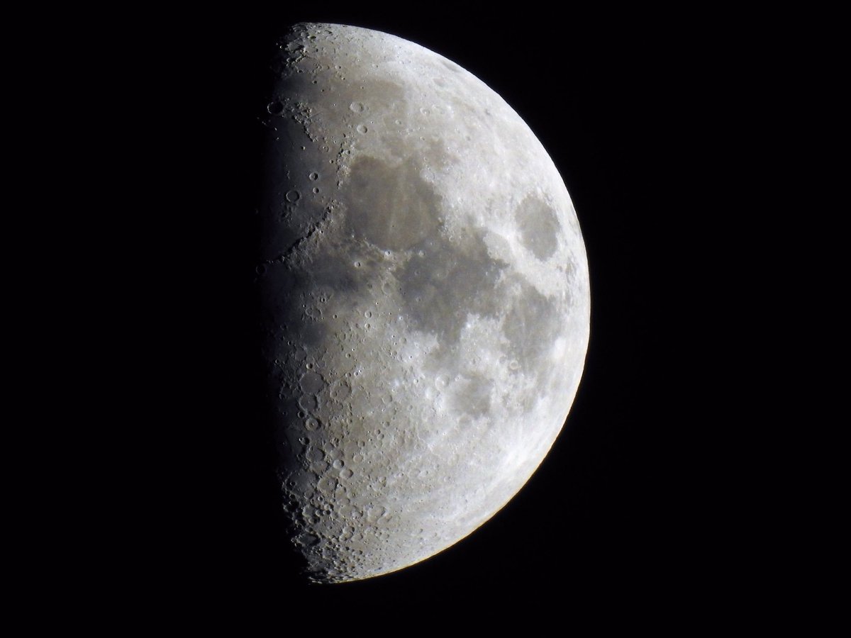 RobGavagan's tweet photo. My father took this photo the other night. Crazy. https://t.co/Wxh3grDT9y