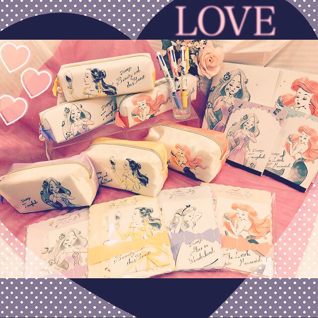 ybazpark's tweet photo. ディズニーの女子力高めなタオルハンカチが入荷しました✨
広げると可愛いお花に、畳むと可愛いハートになるんです❤
プレゼントにも最適です！
702円です(ㅅ˙³˙)♡
©️Disney

#disney #ディズニー #プリンセス #タオル #ハンカチ #女子力 https://t.co/rv2u32j4LF