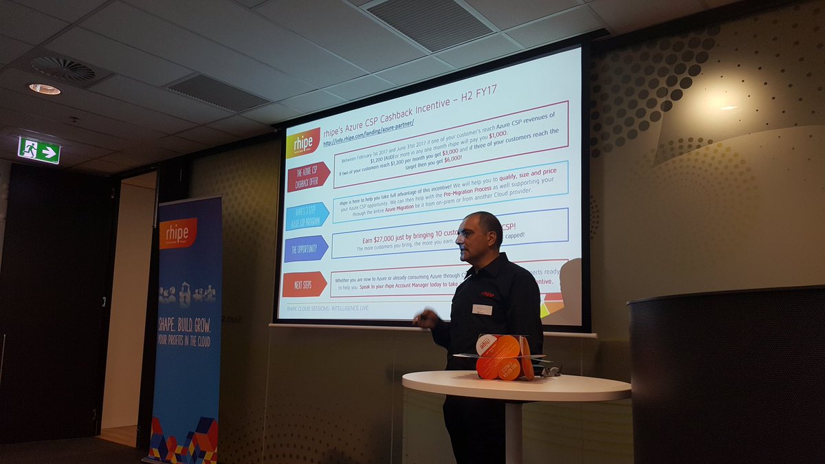 JyeYau's tweet photo. Too good 2b true but true, probably the most generous incentive program I've ever seen. Talk to rhipe for details #azure #rcs2017 @rhie https://t.co/F9aYtIJKnq