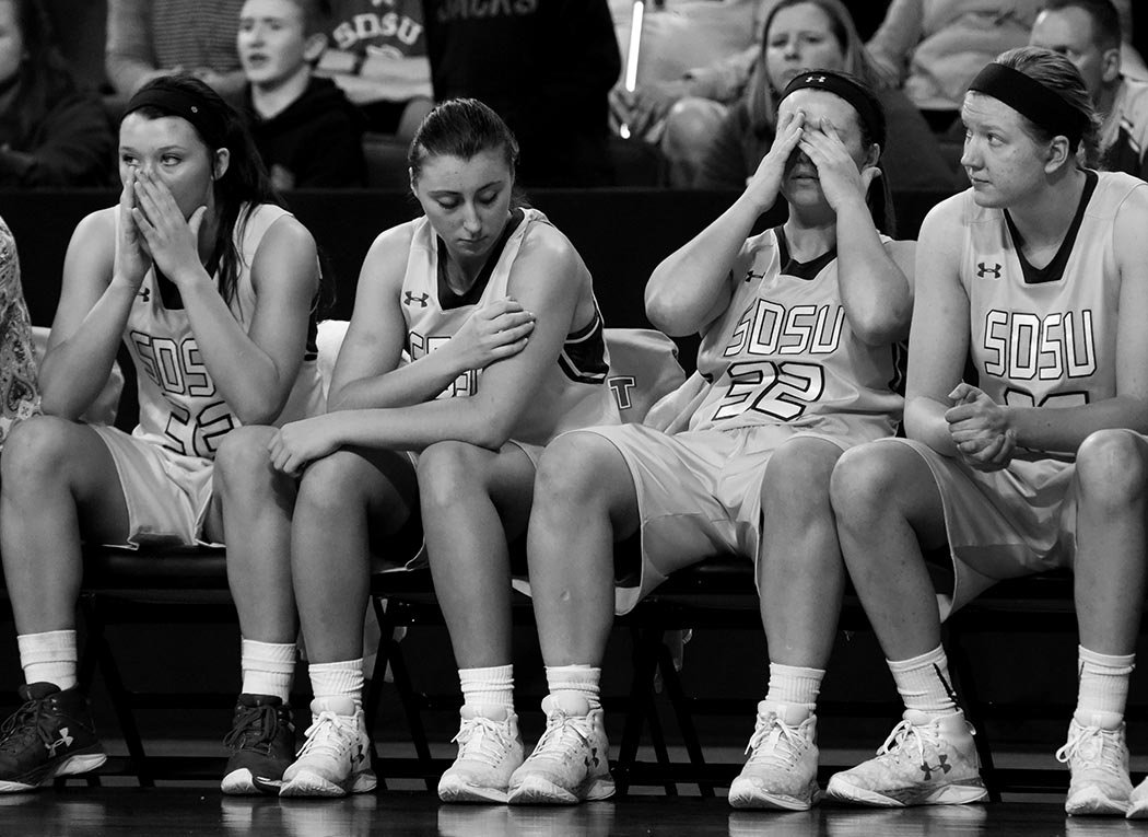 pickjay's tweet image. #March2TheSummit continued...Photos from @GoJacksWBB vs. @IUPUILadyJags: argusne.ws/2n8arBF @ArgusSports #SummitTourney #summit2017