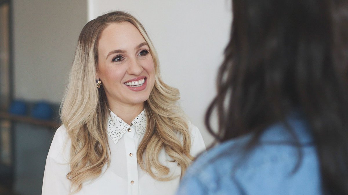 OneHeartFilms's tweet image. "Moisturizer is your best friend." Great #skincare advice c/o @DawnaBoot from Ep. 3 of the #BridewellSeries! Watch: bit.ly/2lUslre