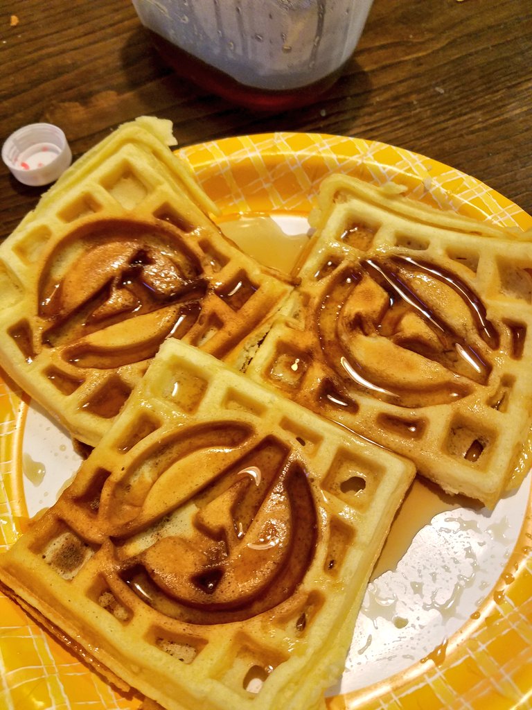 TheAdamDrake's tweet photo. Finished product #AvengersAssemble! #AvengersWaffles #MakeMineMarvel #Marvel @tx_sass https://t.co/MCQytxjvoK