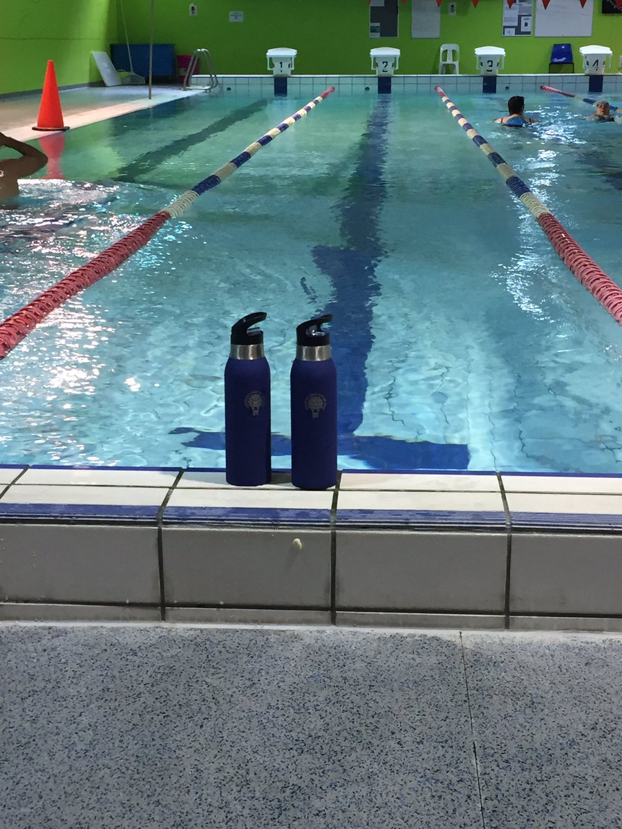 MrsLean's tweet image. #battleofthebluebottles