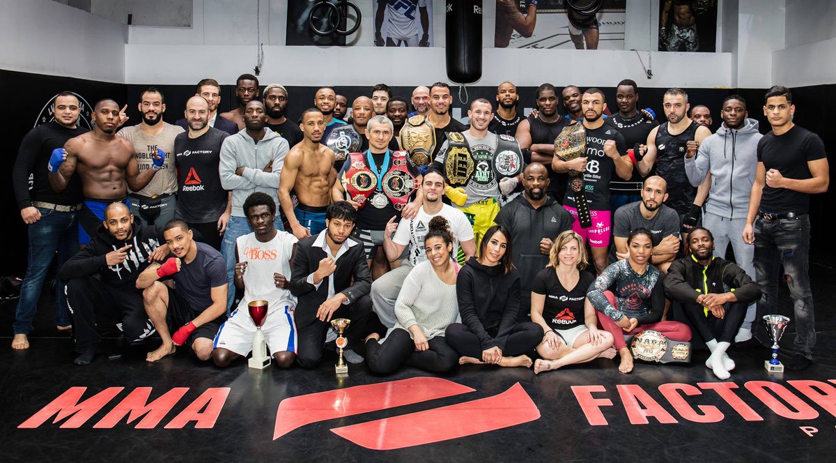 Factory family 
Picture by <a href="/xavrev/">XAVREV</a> 

#MMA #fighters #futur #belt #france #mmafactory