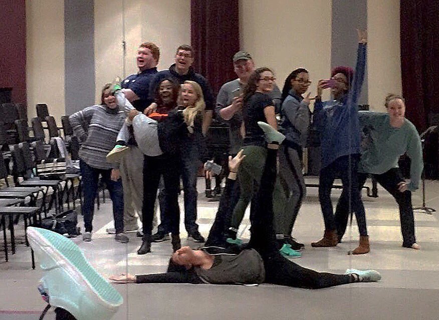 UNCGChariots's tweet photo. Mirror selfie for the win✨ https://t.co/OtwODHqkqX