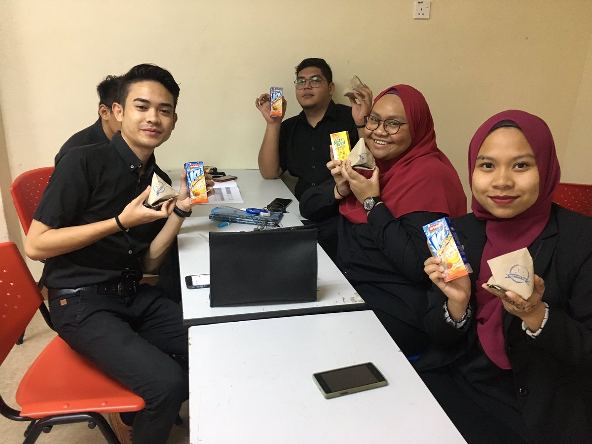 NowBTrending's tweet photo. Hi good morning Lendurians! NowBTrending would like to thank @SuspendedMeal for the meals! 💞💞💞 https://t.co/NxZ1ggiuAl