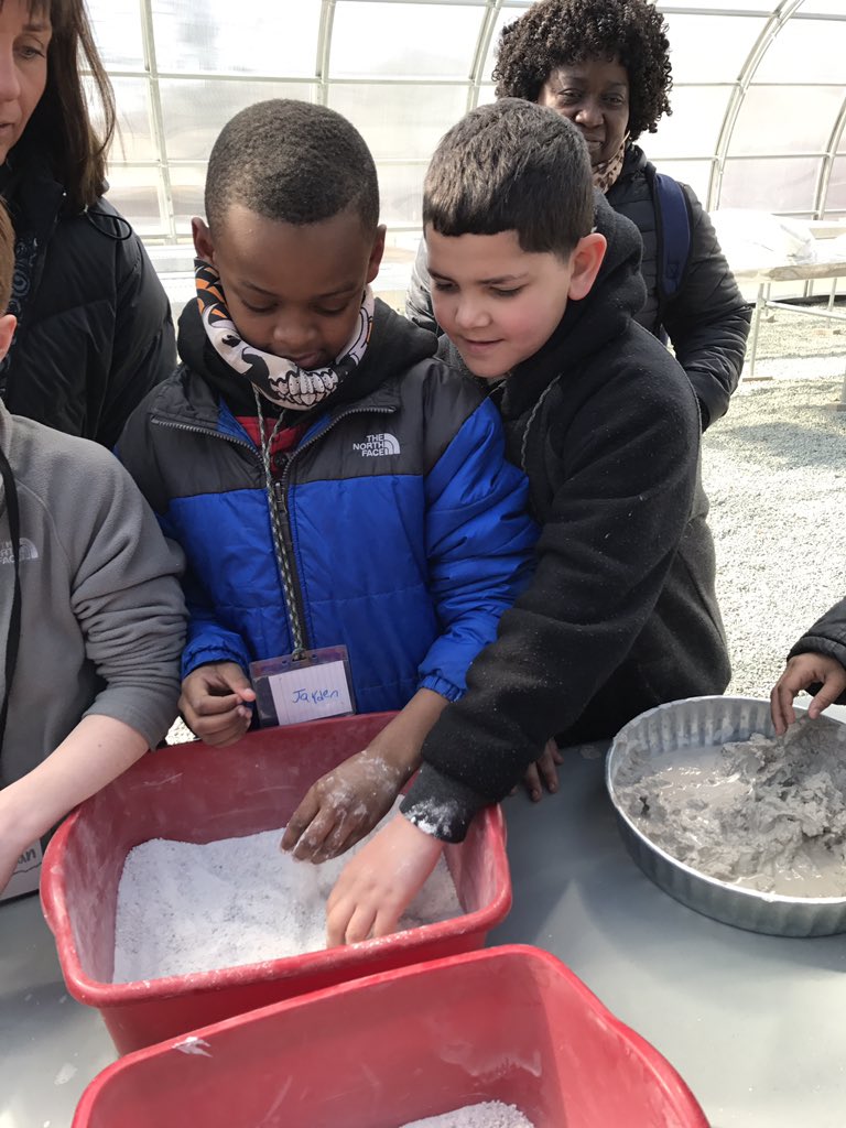 ME_VanderSloot's tweet photo. Beautiful day at the Simsbury Farm learning about the plant cycle, water cycle, &amp; erosion. @BSTEMhartford @MrRichT1P @klv5180 https://t.co/eozwCLrpmw