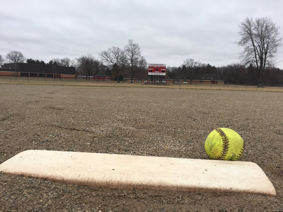 msvolk23's tweet photo. 7 Days. Attitude. Effort. Progress. #glovelove  #stcbulldogs https://t.co/n7vT4pIdC4