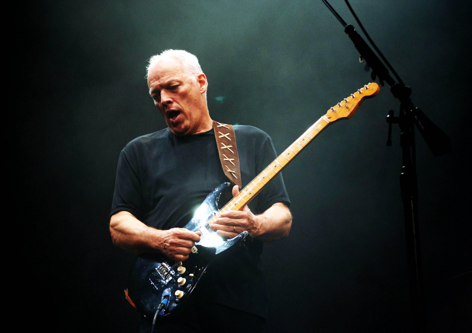 Happy 71st birthday to one of the greatest guitar players ever. Happy Birthday Mr. David Gilmour. 