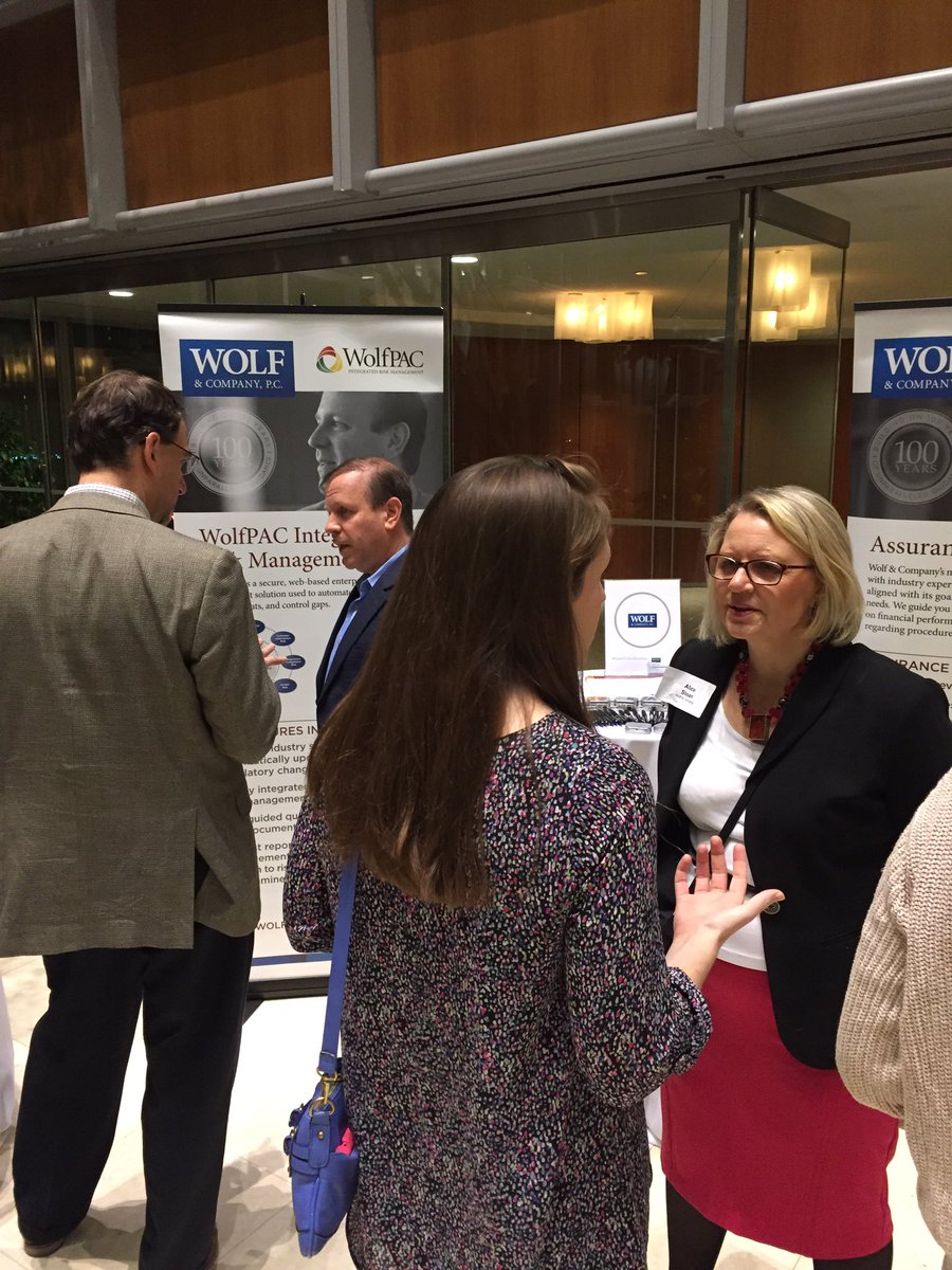 innovateforward's tweet photo. .@bostoncpafirm mixing and mingling at the #BostonFinTechShowcase! https://t.co/4uEXVBqzkM