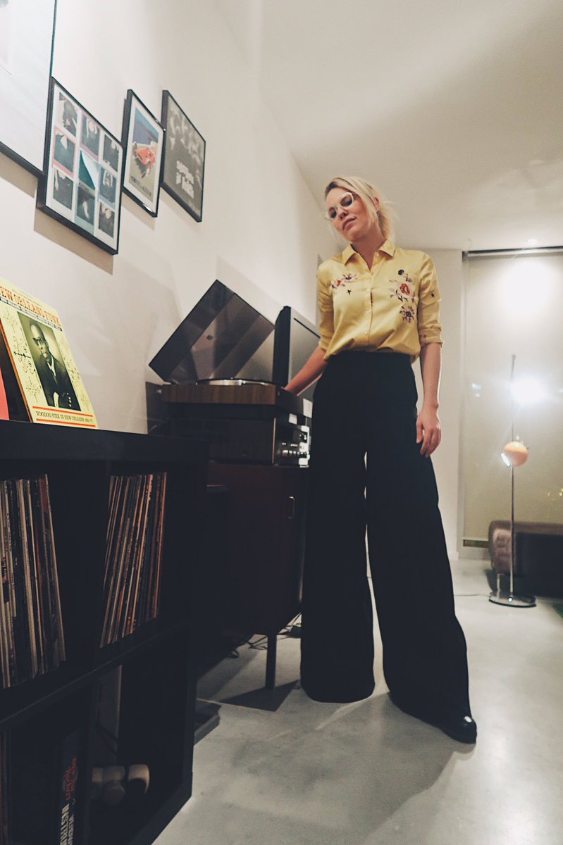 Eline_De_Munck's tweet photo. Music was my first love #WakingUpWithSomeSweetLovin #NewOrleansFunk #PerfectStartOfTheDay https://t.co/U11NB17KLg