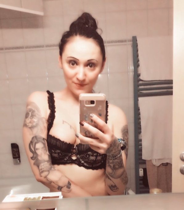 Guten morgen  We See you in M&uuml;nchen today  hHeute geiler Gang Bang 15 bis 23 Uhr im Cats #BonitaDeSax<a href="/tag/bonitadesax"class="tags"><span>#bonitadesax</span></a>