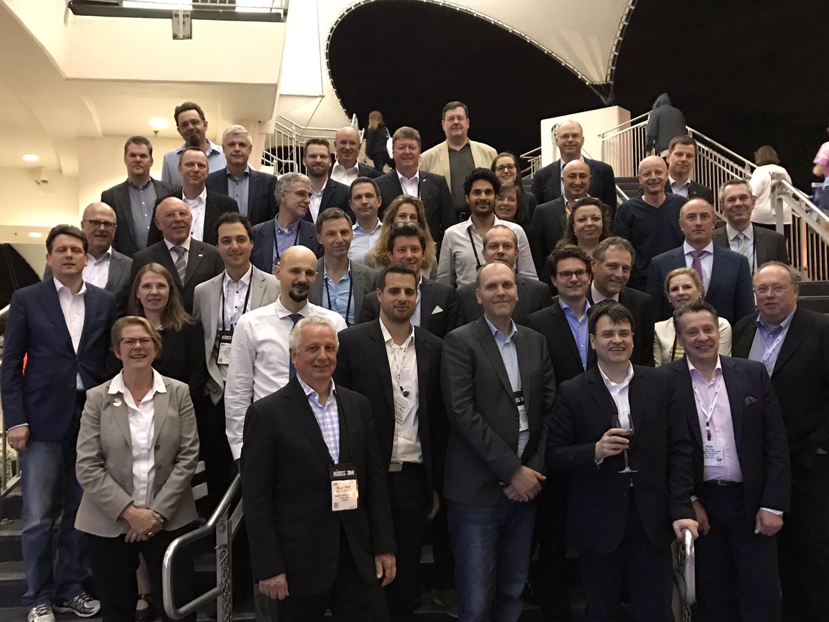 MichaelReiterPR's tweet photo. Vergleich mit USA: Wo steht die DACH-Region bei der Umsetzung von #HIT? Interview @qhit @swissig #HIMSSDACH #himss17 https://t.co/vEeoM11ev8 https://t.co/K5eiPy6kb7