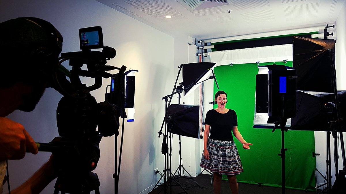 HubAustralia's tweet photo. A little behind the scenes with @bluntealive as they test out our latest addition to the #SouthernCross media room #BTS #GreenScreen https://t.co/15YtXp9ccI