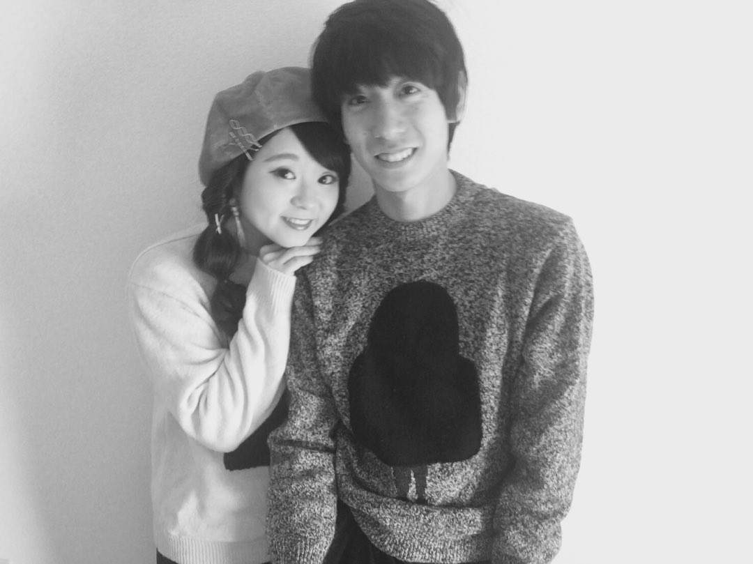 pocapoca_4's tweet photo. ．

だいぶお久しぶりになりました ⇜

ここで ご報告 … 𓂅𓂅

2017.03.05 入籍いたしました ↟⌂* 

島根からさよならして埼玉へ ◎。

よかったらまた誘って下さい ♩、

奥さんとして支えれるよう頑張る⚐

#入籍 #ゆうなつ夫婦 #3月5日

． https://t.co/lkSxxk6b3j