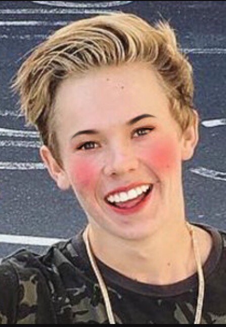 tannersguac's tweet photo. @tannerfox looks so good rn https://t.co/AIyi930sVc