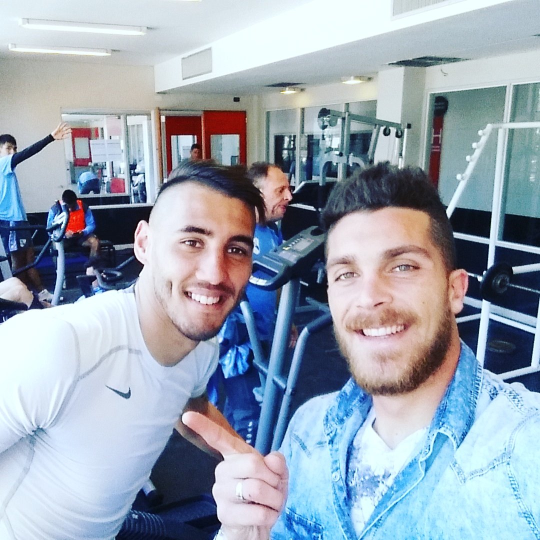 Que felicidad hermano!Vas a ser el mejor papá te felicito y te quiero mucho! Que sigan las buenas te mereces todo esto y más@adrianarregui05